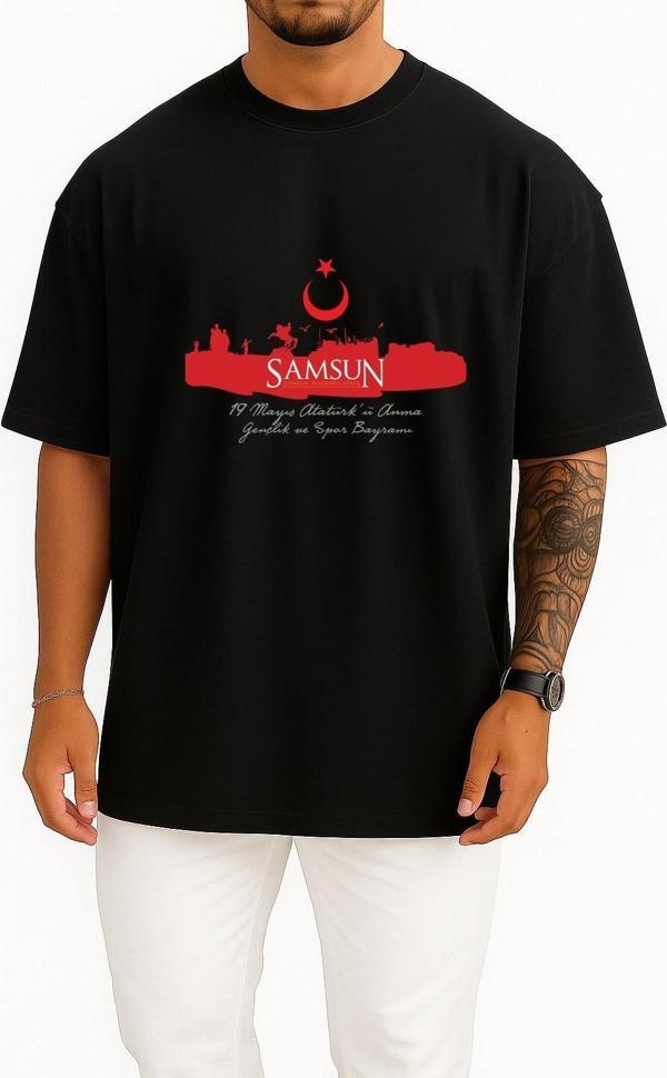Oversize Ss Bandırma Mustafa Kemal'in Samsun'a Çıkışı Göğüs Tasarımlı Unisex T-Shirt - Image 1