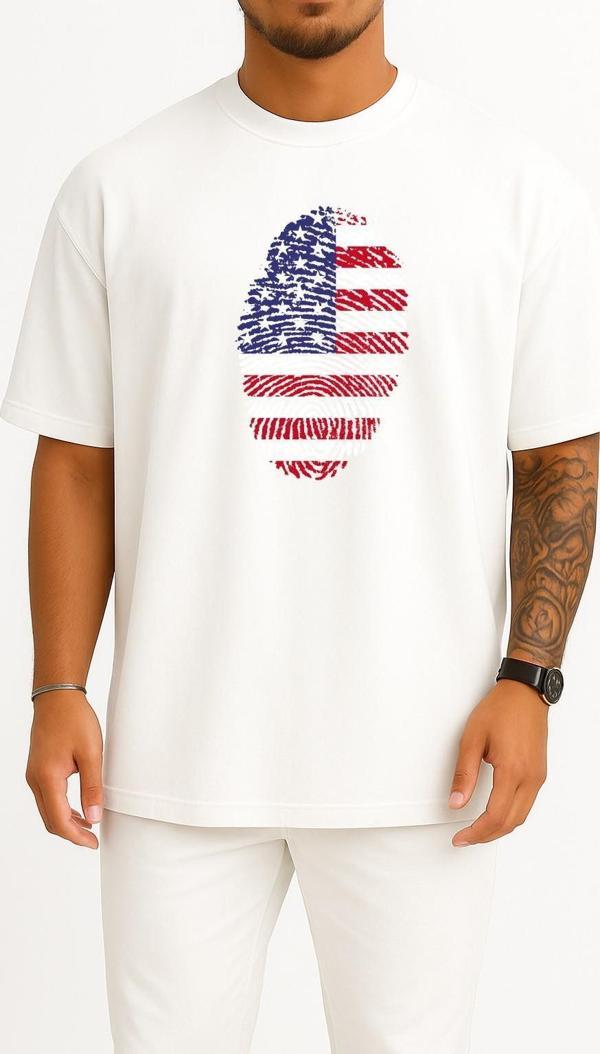 Oversize Amerika Birleşik Devletleri Parmak İzi Bayrak Göğüs Tasarımlı Unisex T-Shirt - Image 1