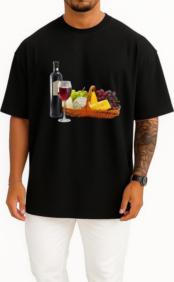 Oversize Şişe Wine Ve Meyve Tabağı Göğüs Tasarımlı Unisex T-Shirt - Image 1
