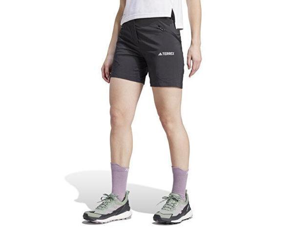 adidas W Xpr Md Short Kadın Outdoor Şortu IP4832 Siyah - Image 1