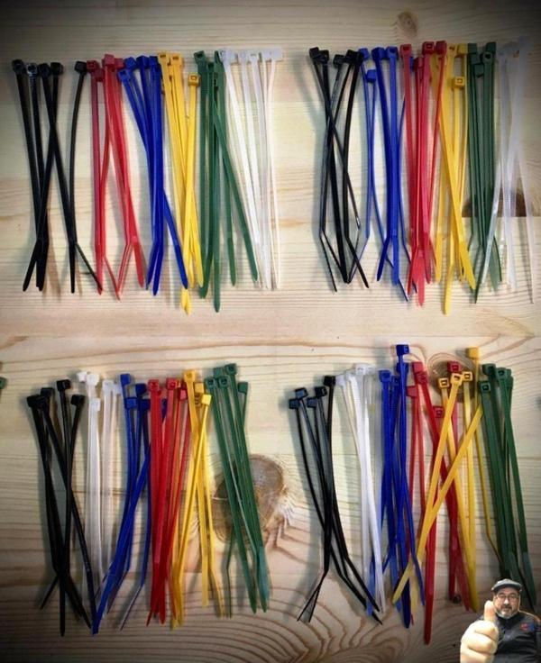 Hırdavat Erbabı Renkli Plastikkelepçe ,Cırt,Kablo Bağı * Yeşil*Mavi*Sarı*Kırmızı*Siyah* Beyaz 6 Renk Toplamı 30 Adet - Image 1