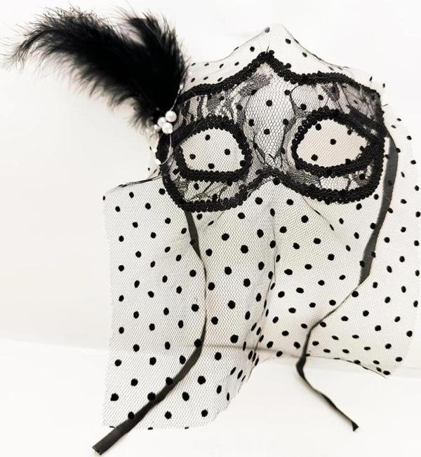 Nessiworld   Siyah Renk Siyah Puantiyeli Duvaklı İncili Parti Maskesi - Image 1