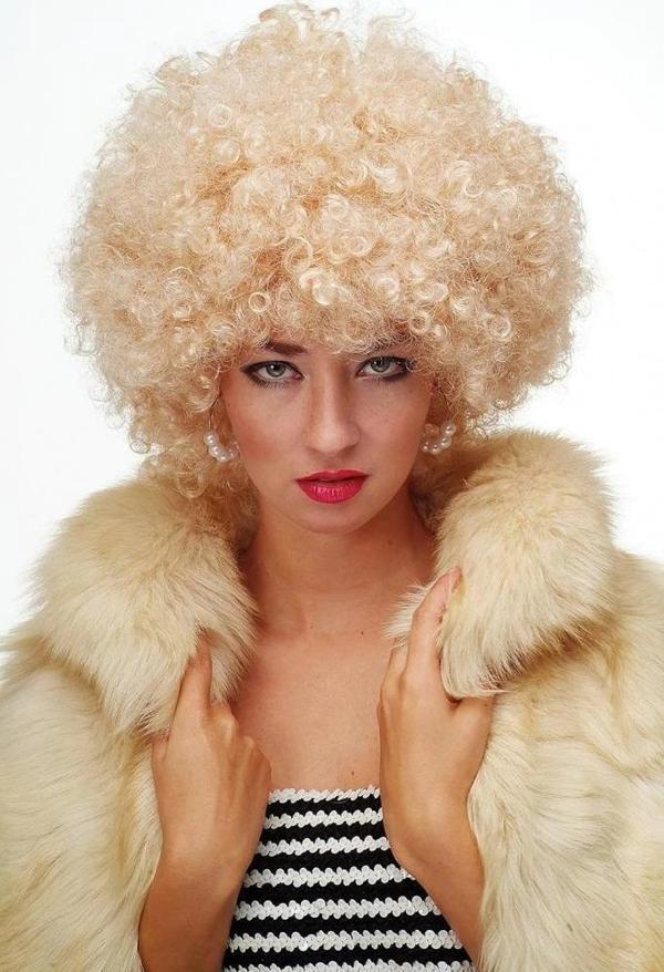 Nessiworld Altın Renk Kıvırcık Afro Bonus Peruk Saç Parti Peruğu Platin Gold - Image 1