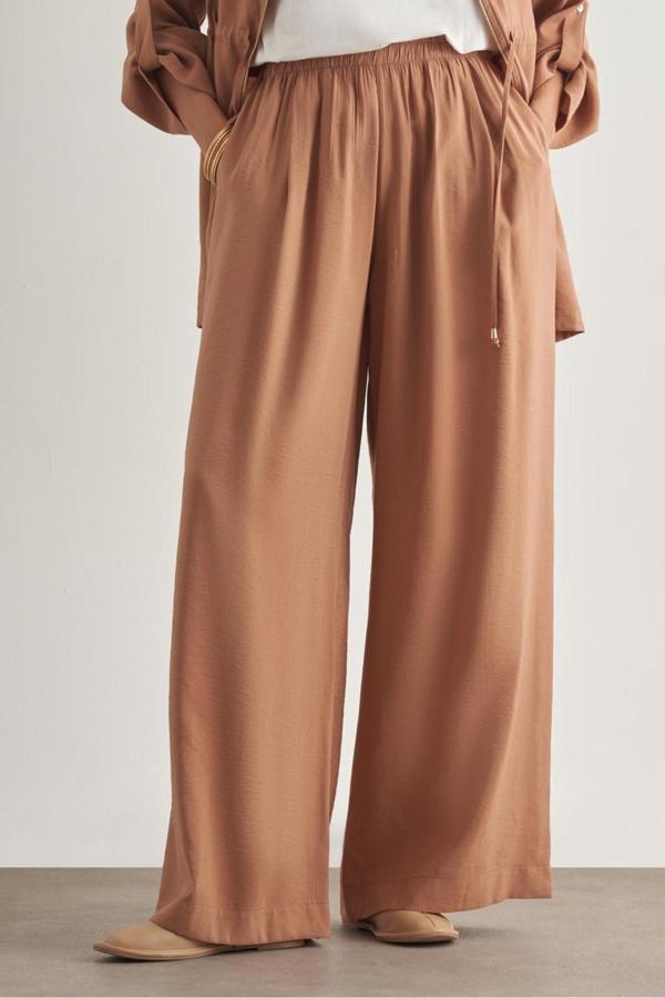 Mizalle Modal Karışımlı Rahat Kesim Beli Lastikli Camel Pantolon - Image 1