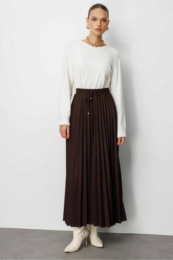 Mizalle Örme Krep Piliseli Maksi Kahverengi Etek - Image 1