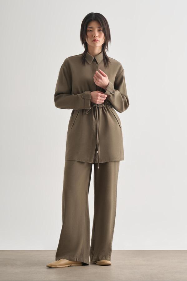 Mizalle Çift Cepli Beli İp Büzgülü Modal Haki Tunik - Image 1