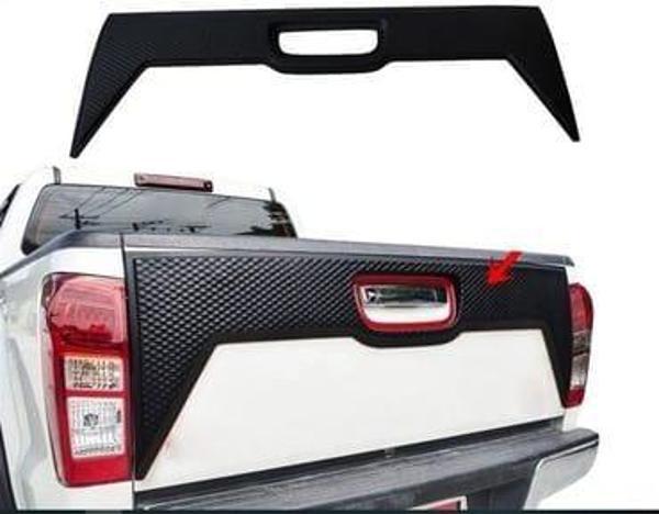 Isuzu Dmax Bagaj Kapı Kaplaması Siyah Renk 2016 Sonrası Uyumlu - Image 1