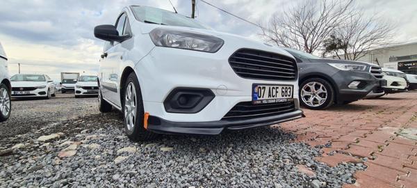 Ford Courier Makyajlı Ön Tampon Eki Plastik - Image 1