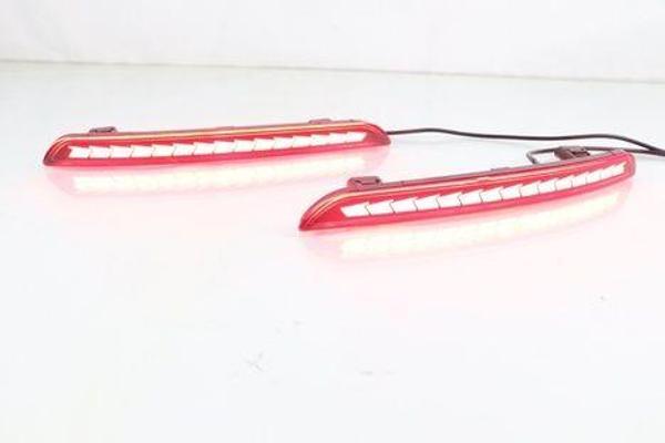 Honda Civic 2022 İçin Arka Tampon Sis Ledi Kırmızı - Image 1