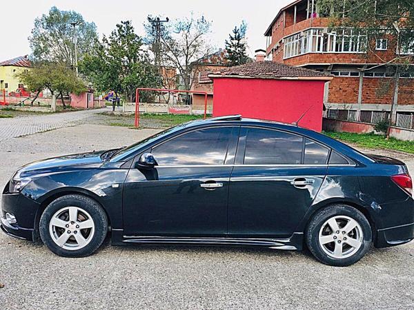 Chevrolet Cruze Yan Marşpiyel - Image 1