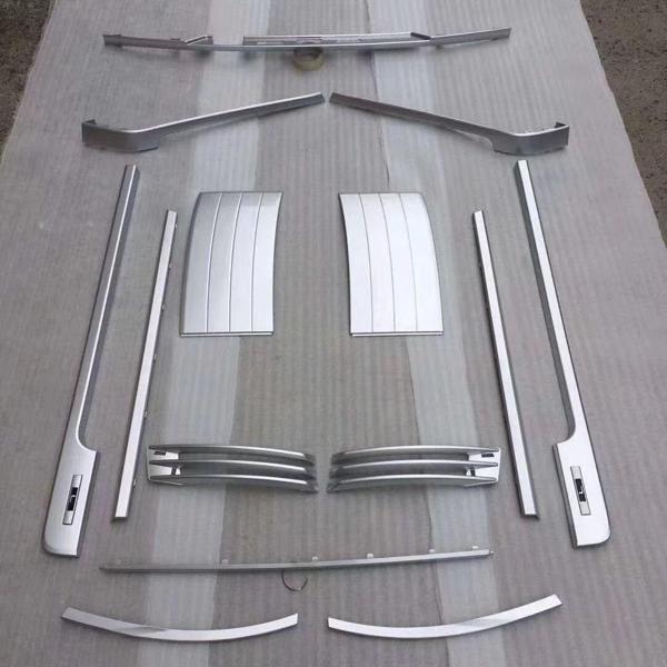 Range Rover Vogue 2018+ İçin Silver Edition Kaplama Seti - Image 1