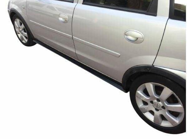 Opel Corsa C Marşpiyel Plastik - Image 1
