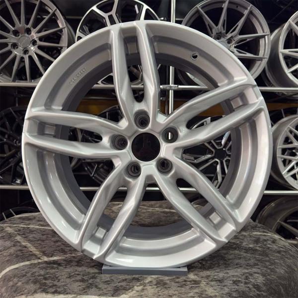 18 inç 5x112 A3 A4 Golf Jetta Passat Gümüş Jant Modeli (4 Adet) - Image 1