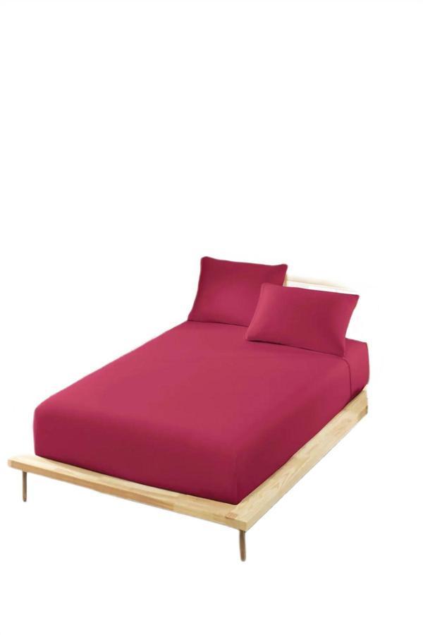More Home Çift Kişilik Lastikli Çarşaf Seti + 2 Yastık Kılıfı Bordo - Image 1