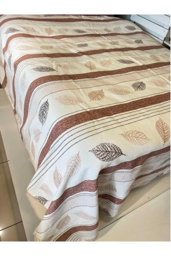 Kizilelmada Kahverengi Yaprak Desenli Tek Kişilik Pike – 160X240 Cm | Doğal Tonlarda Şıklık Ve Konfor - Image 1