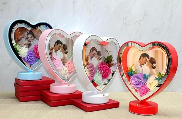 Kişiye Özel Fotoğraf Alanlı Kalpli Led Çerçeve Model 2 - Image 1