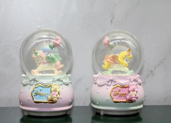 Işıklı Müzikli Kar Küresi Orta Boy Alk3045 - Image 1