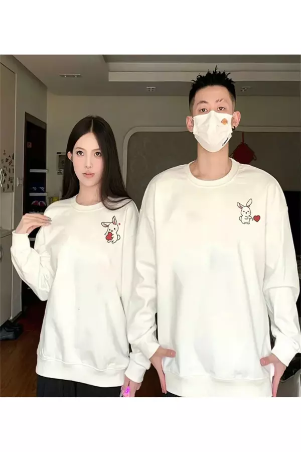 Tavşan Baskılı Sevgili Çift Kombini Kapüşonlu Sweatshirt & Hodie - Beyaz - Image 1