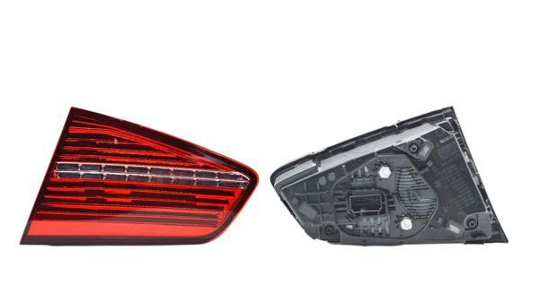 Volkswagen Passat B8 Highline R-Line 2014-2018 Stop İç Sağ - Image 1