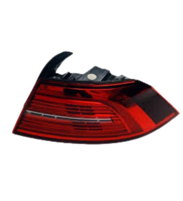 Volkswagen Passat B8 Highline R-Line 2014-2018 Stop Dış Sağ - Image 1