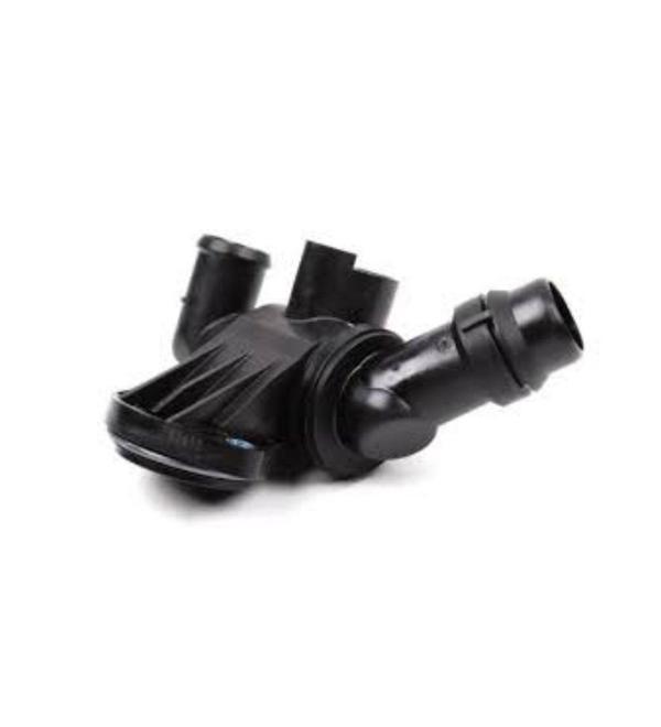 Audi A4 A6 Seat Exeo 2.0 TFSI 2004 Sonrası Termostat Yuvası - Image 1