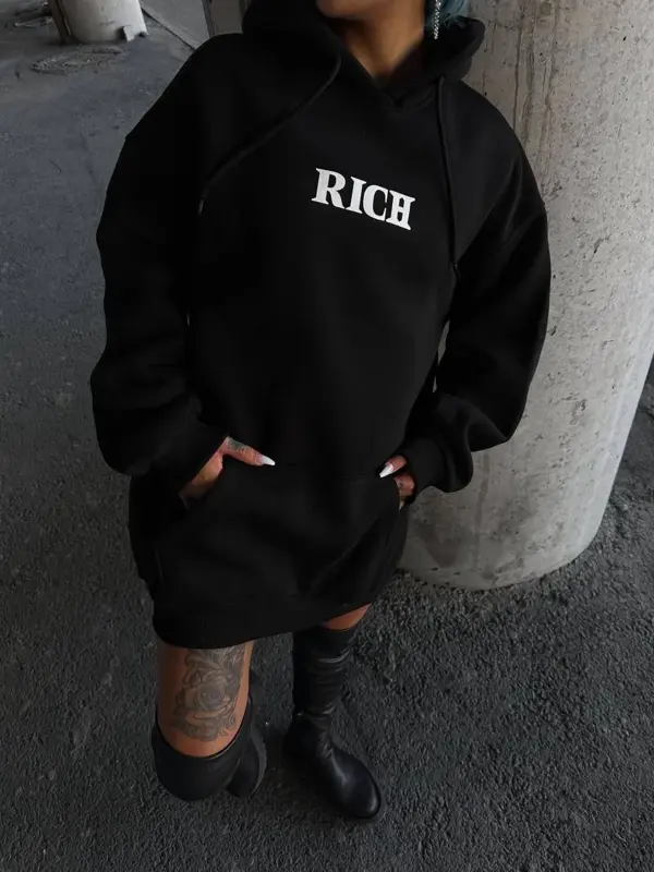 Uzun Kol Kapüşonlu Göğüs Baskılı SweatShirt - Siyah - Image 1