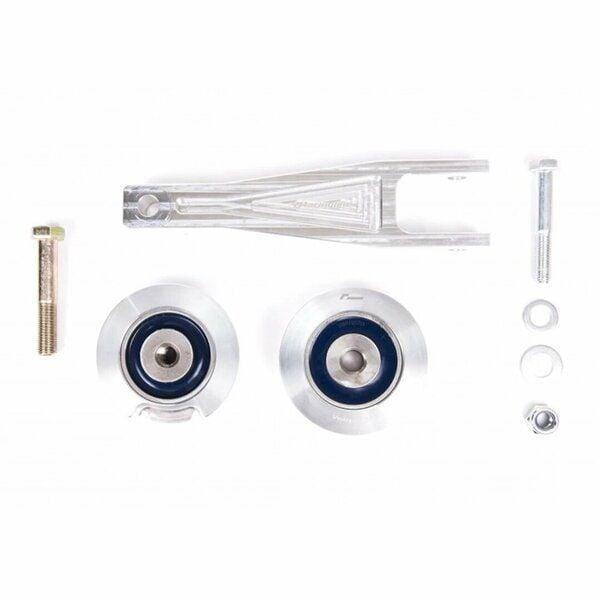 RacingLine EA888 Gen3-Gen4 Güçlendirilmiş Alt Travers Kulağı Seti (Çelik Travers Uyumlu) – VW Audi 2013-2024 - Image 1
