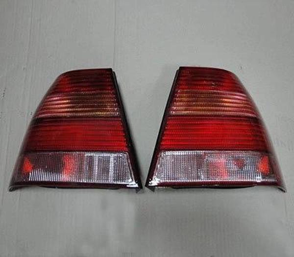 Stop Lambası Bora  1998-2004 Sol (Oem No:1J5945095Aa) - Image 1