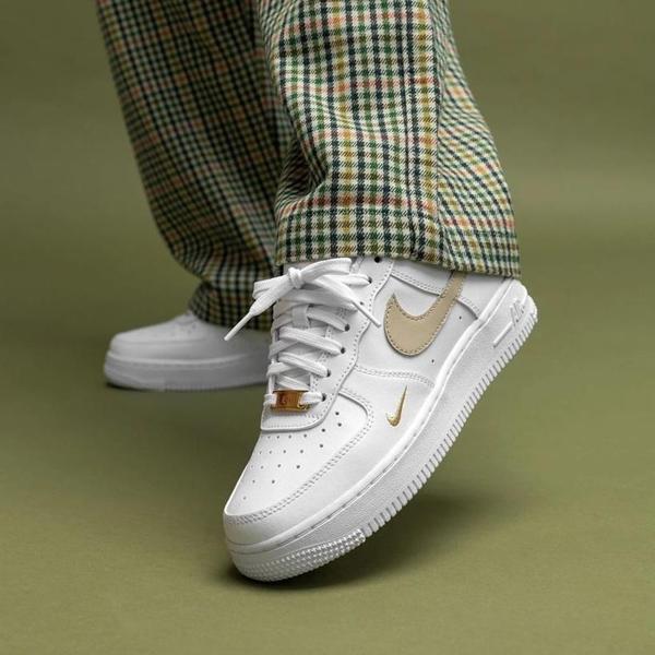 NİKE AİR FORCE 1 '07 Essential KADIN SNEAKER AYAKKABI-CZ0270-105-SPRTX - Image 1