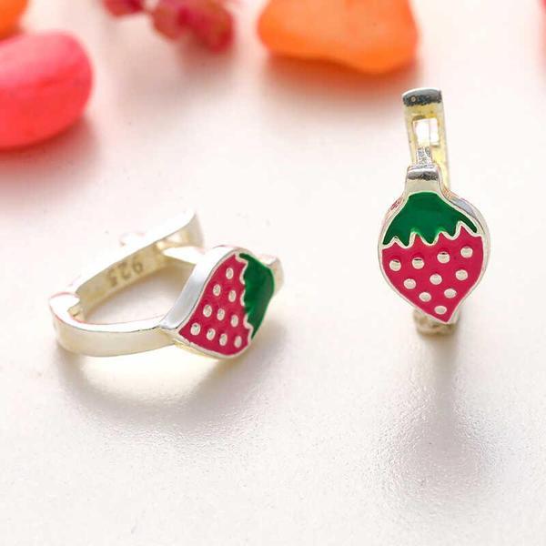 Gümüş Çilek Çocuk Küpesi - Image 1