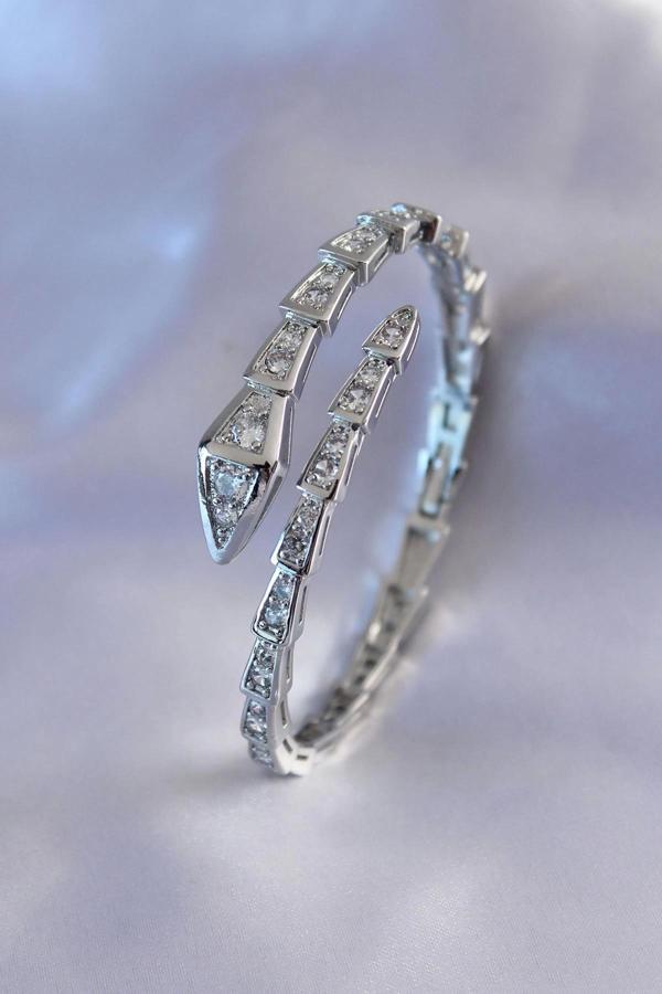 VIP Seri Yılan Model Gümüş Renk Kadın Kelepçe Bileklik - Image 1