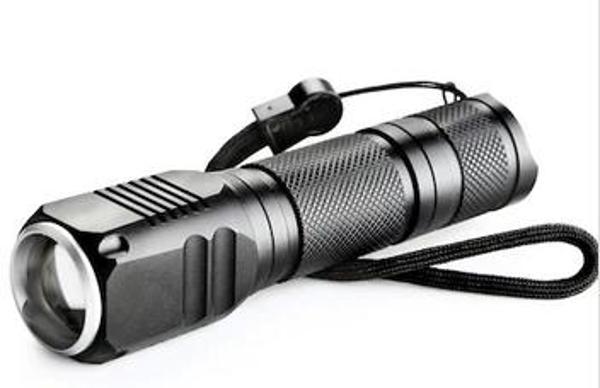 F-82 T6 Led Zoomlu 2000 Lm Yüksek Işık Şarjlı El Feneri - Image 1