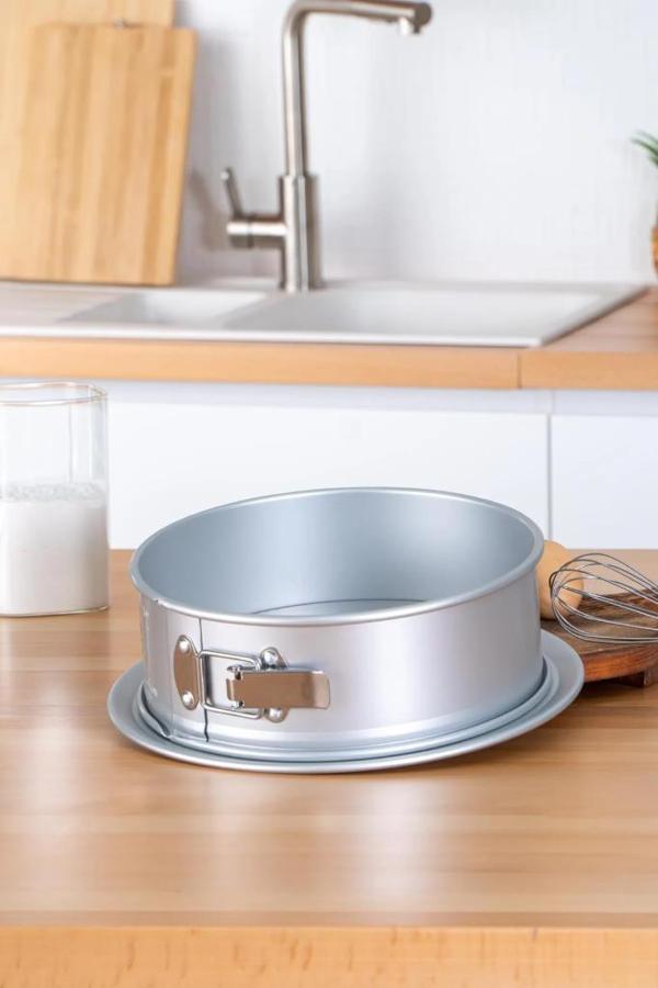 Acar Alüminyum Kelepçeli Kek Kalıbı Yuvarlak 31 Cm - MOON-05779 - Image 1