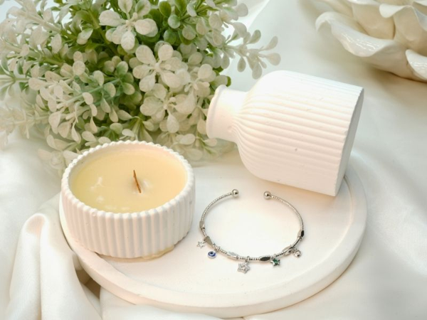 Biem İnce Charmlı Gümüş Renk Çelik Bileklik - Image 1