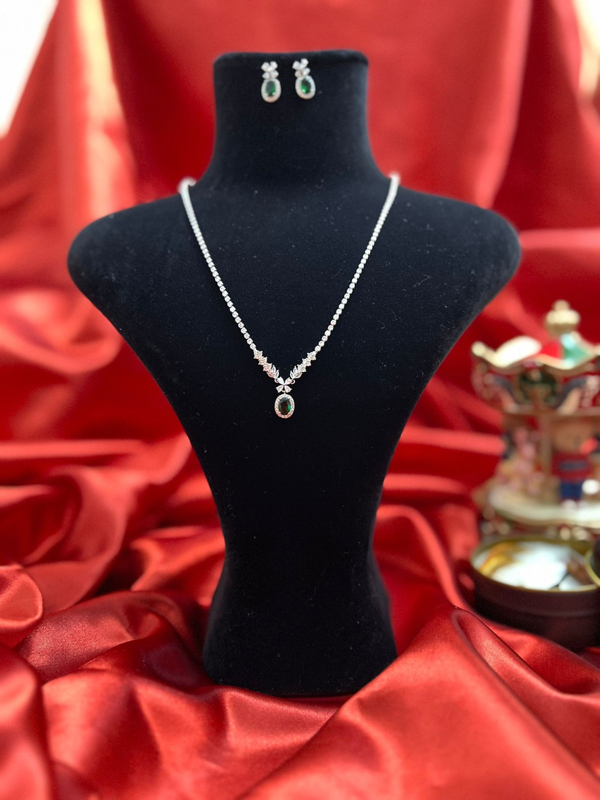 Biem Zümrüt Taşlı Su Yolu Çelik Kolye Küpe Set - Image 1