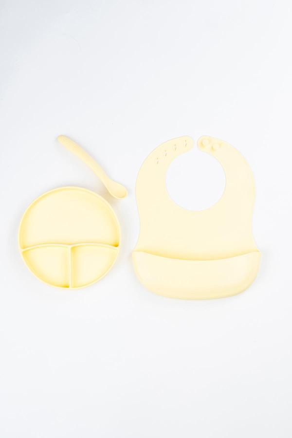 Noibaby 3’Lü Silikon Yemek Seti – Önlük + Diş Kaşıyıcılı Kaşık + Vakumlu Tabak (Sarı) - Image 1