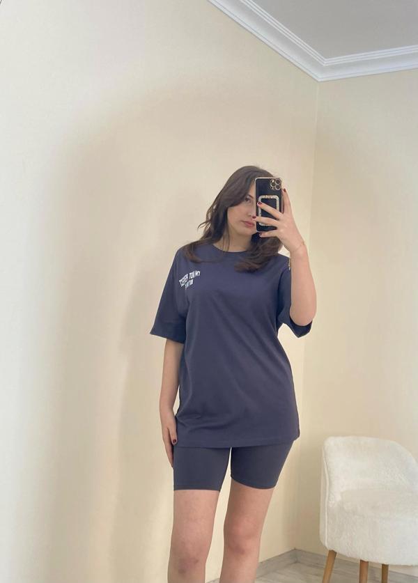 Baskılı Oversize Tişört Füme - Image 1