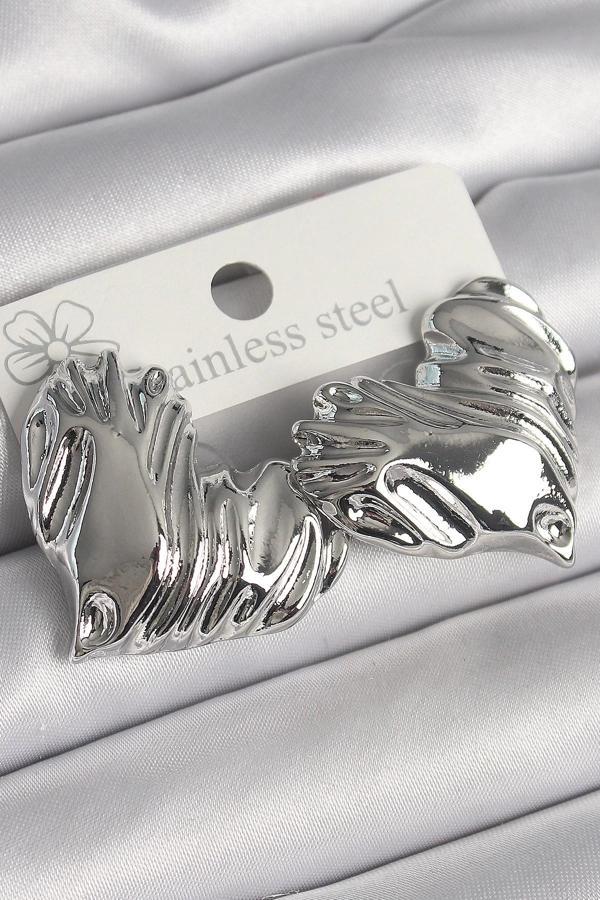 Pirinç Gümüş Renk İşlemeli Kalp Model Kadın Küpe - Image 1