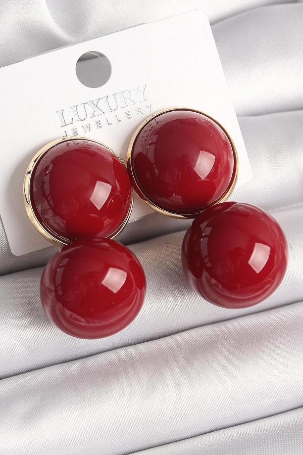 Pirinç Gold Renk Kırmızı Boncuk Model Kadın Küpe - Image 1