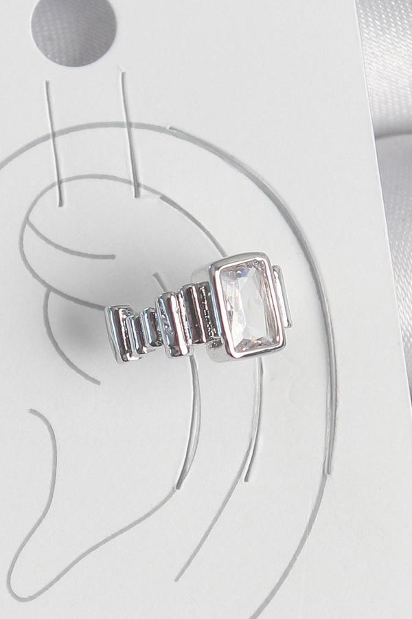 Pirinç Gümüş Renk Kare Zirkon Taşlı Kadın Kıkırdak Model Küpe - Image 1