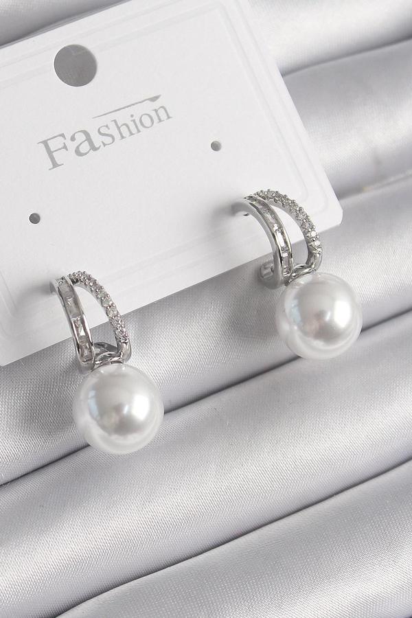 Pirinç Gümüş Renk Zirkon Taşlı Halka İnci Detay Kadın Küpe - Image 1