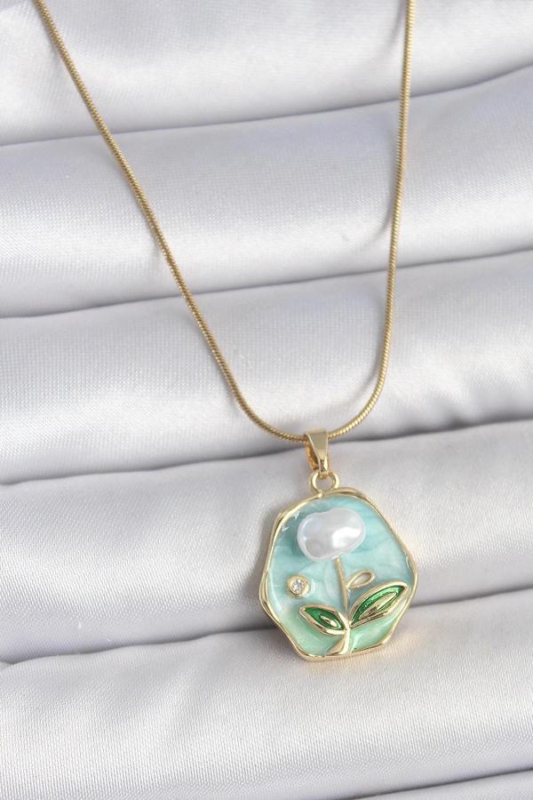 316L Çelik Gold Renk Zincir Mavi Çiçek İşlemeli İnci İşlemeli Portre Model Kadın Kolye - Image 1