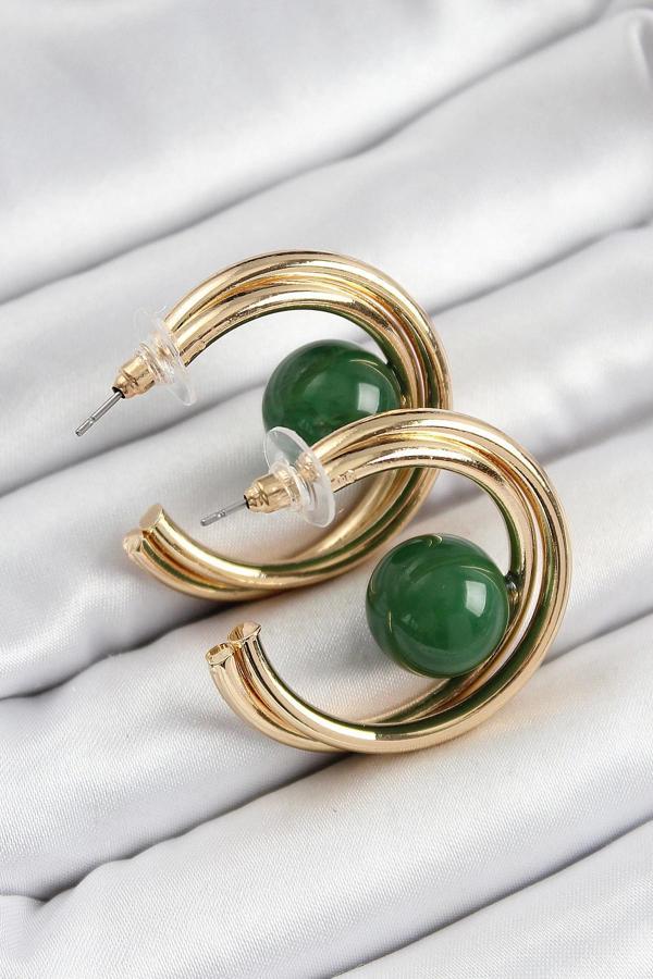 Pirinç Gold Renk Halka Model Yeşil Boncuk Detay Kadın Küpe - Image 1