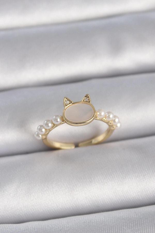 Pirinç Gold Renk Ayarlanabilir Beyaz Mineli Kedi Model İnci Detay Kadın Yüzük - Image 1