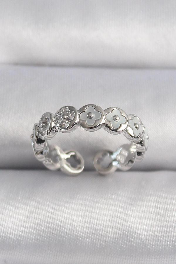 Pirinç Gümüş Renk Beyaz Sedefli Yonca Model Kadın Yüzük - Image 1