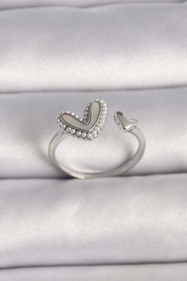 Pirinç Gümüş Renk Beyaz Mineli İnci Detaylı Kalp Model Ayarlanabilir Yüzük - Image 1