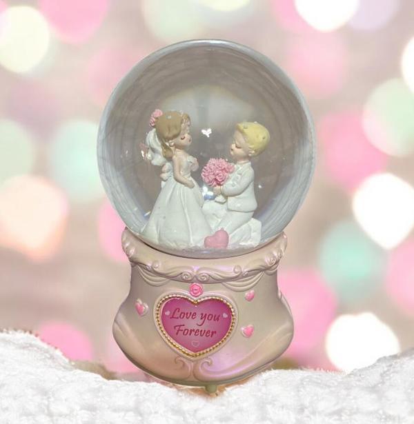 8 cm Müzikli Işıklı Gelin Damat Kar Küresi  7711 - Image 1