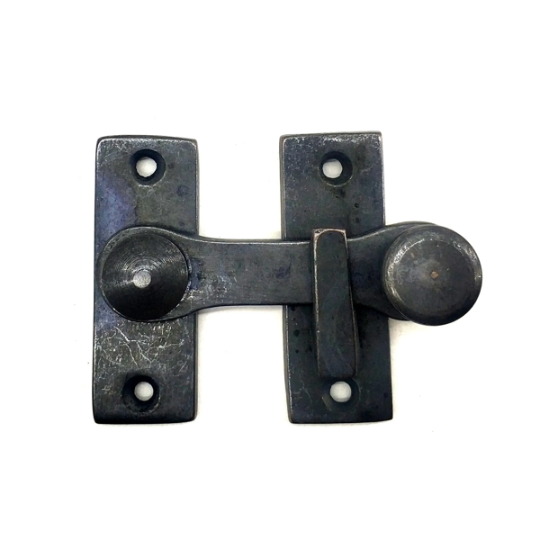 Antika Tarz Dekoratif Pirinç Cerman Kapak Mandalı – 55x70mm, Oksit - Image 1