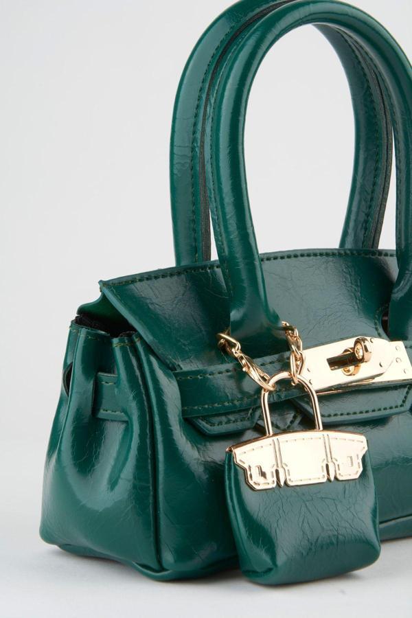 Kadın Kasa Yeşil Charm Hediyeli Tasarım Çevirme Kilit Kapama El Kol Ve Omuz Çantası - Image 1