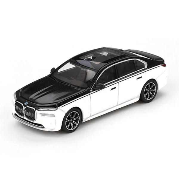 Nessiworld Mini GT 1/64 BMW i7 xDrive60 Alpine White / Black Sapphire - Blister Paket - Image 1